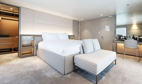 ECYC-Yacht-Suite-002.jpg