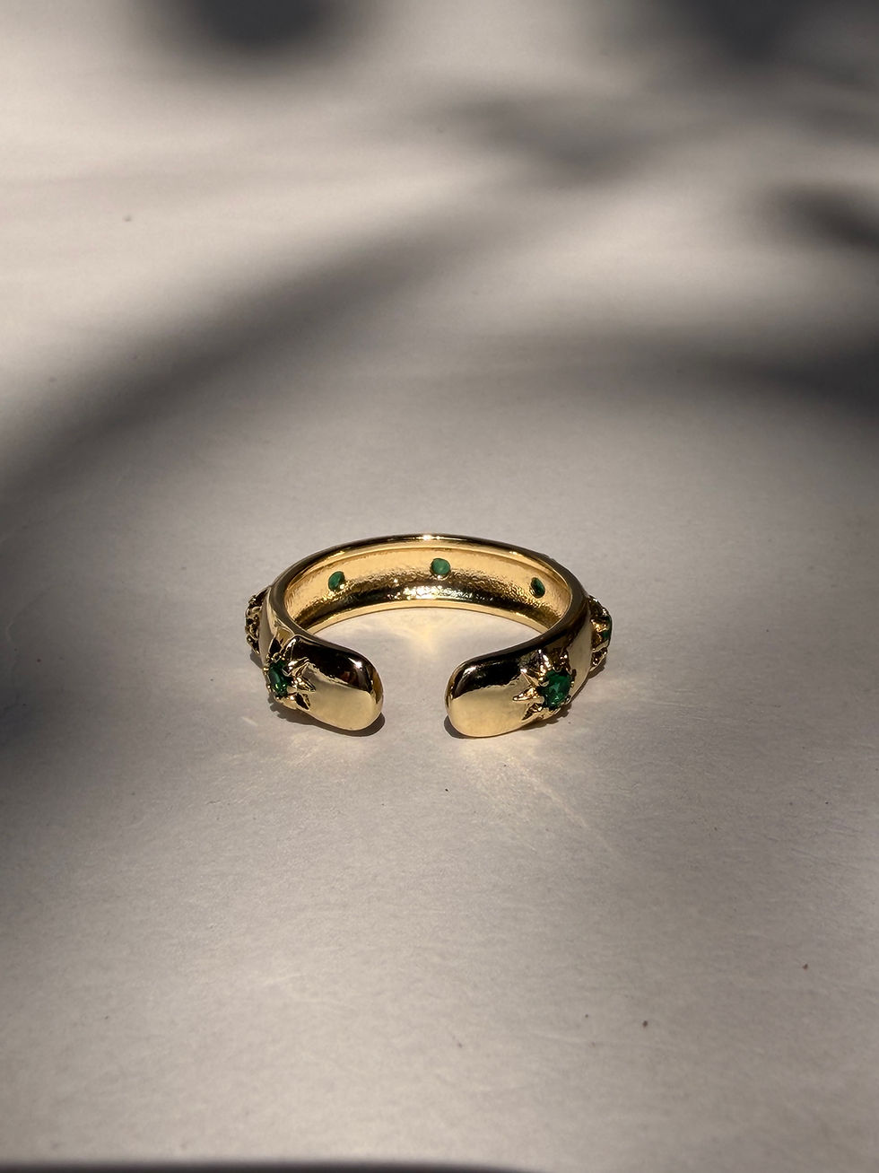 Thumbnail: Emerald Orbit Ring