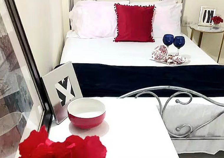 air bnb 1_edited.jpg