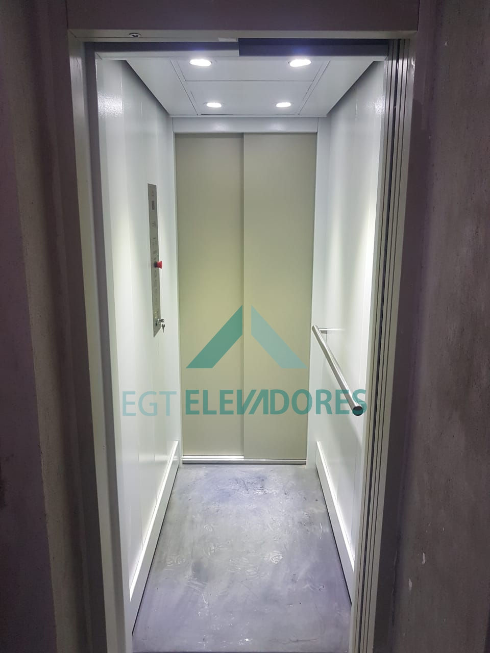 elevador aço pintado