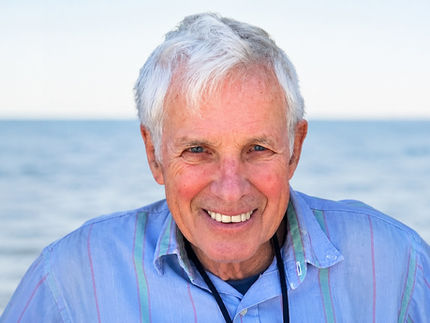 Bruce Howard Hoelter