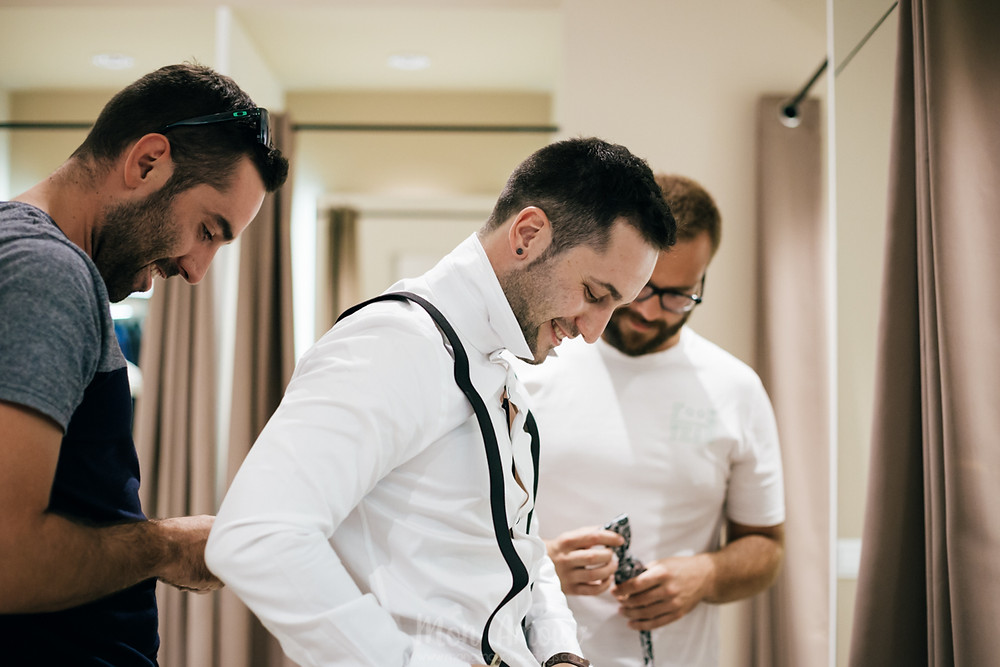 Groom's Look, reportaje de prueba de traje de novio, fotografía natural de bodas en Catalunya - Mon Amour Wedding Photogaphy by Mònica Vidal