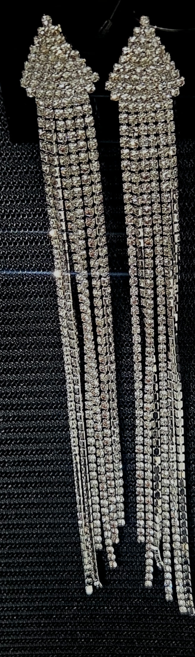 3099