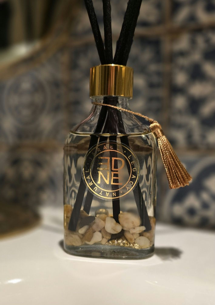 תמונה ממוזערת: מפיץ ריח יוקרתי לבית עם מקלות כותנה ופיזור ממושך