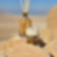 סט נר ריחני ומפיץ ריח בעבודת יד בעיצוב מדברי עם אבנים וחלקיקי זהב