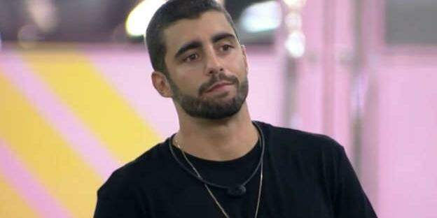 PEDRO SCOOBY GERA POLÊMICA NAS REDES AO DIZER NO BBB QUE JÁ DEU TAPA NA CARA DO FILHO