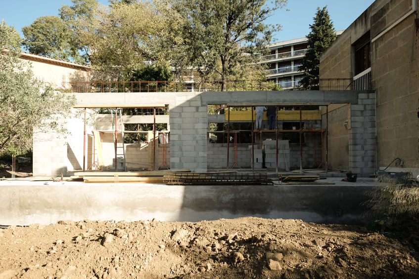 Bekki Création Maçonnerie, 
Maçon à Marignane, Marseille, Gignac la Nerthe, Bouches du Rhone
Travaux, gros oeuvre façades, rénovation, constructions neuves, couverture, piscines, bassins - béton - enduit frotté