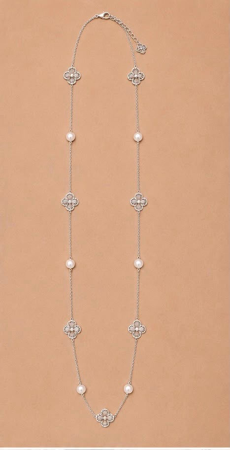 Evori Pearl Clover Necklace