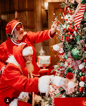 Santa and Mrs 2018 1 (2).png