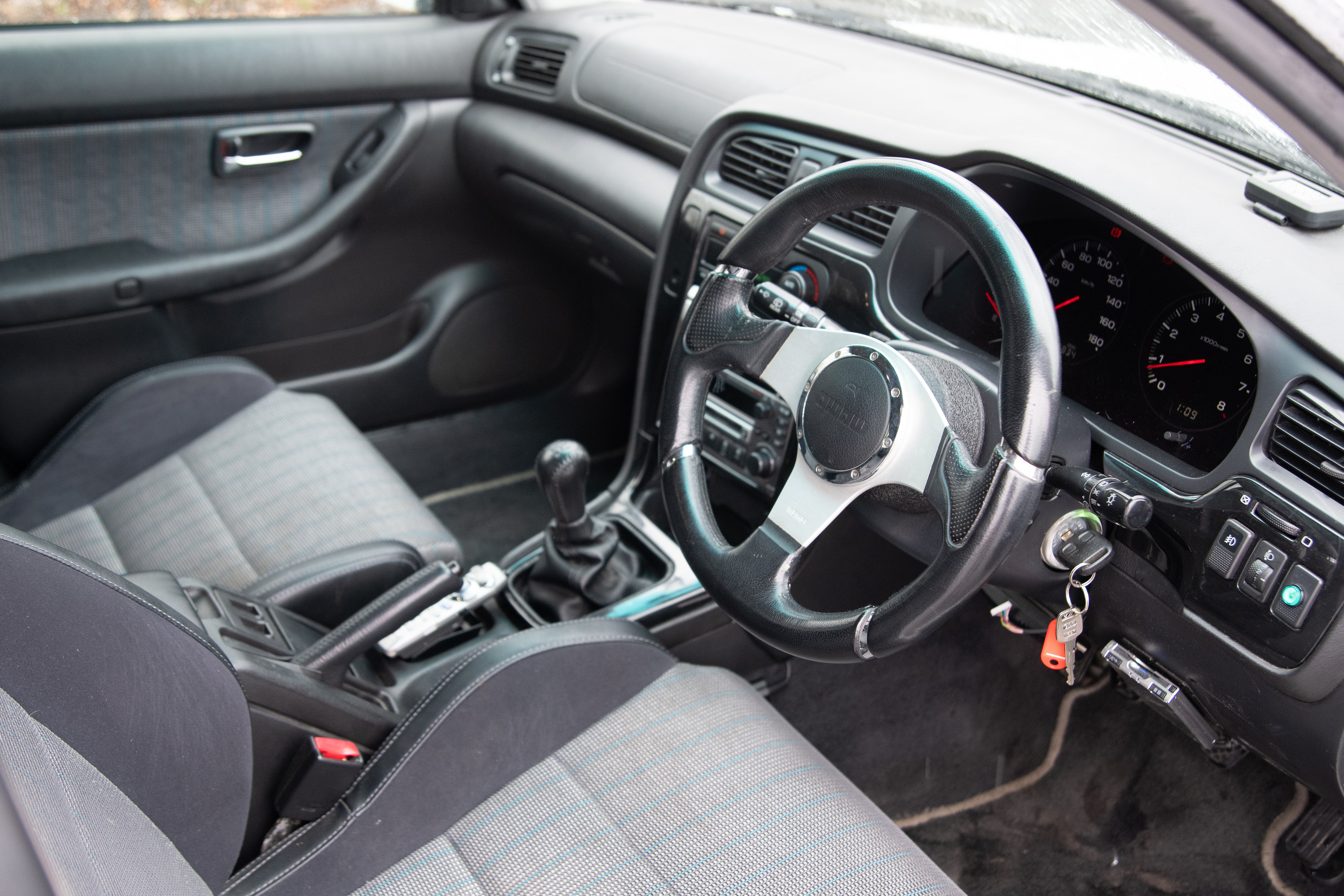 2000 Subaru Legacy JDM car for sale — photo 9 of 14