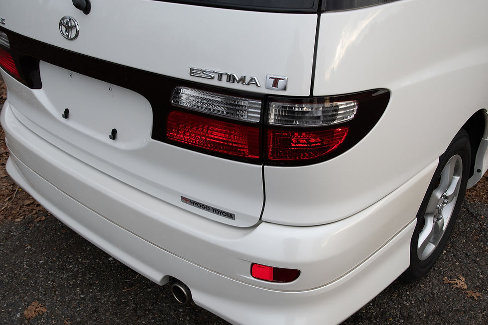 Thumbnail: 2000 Toyota Estima Aeras