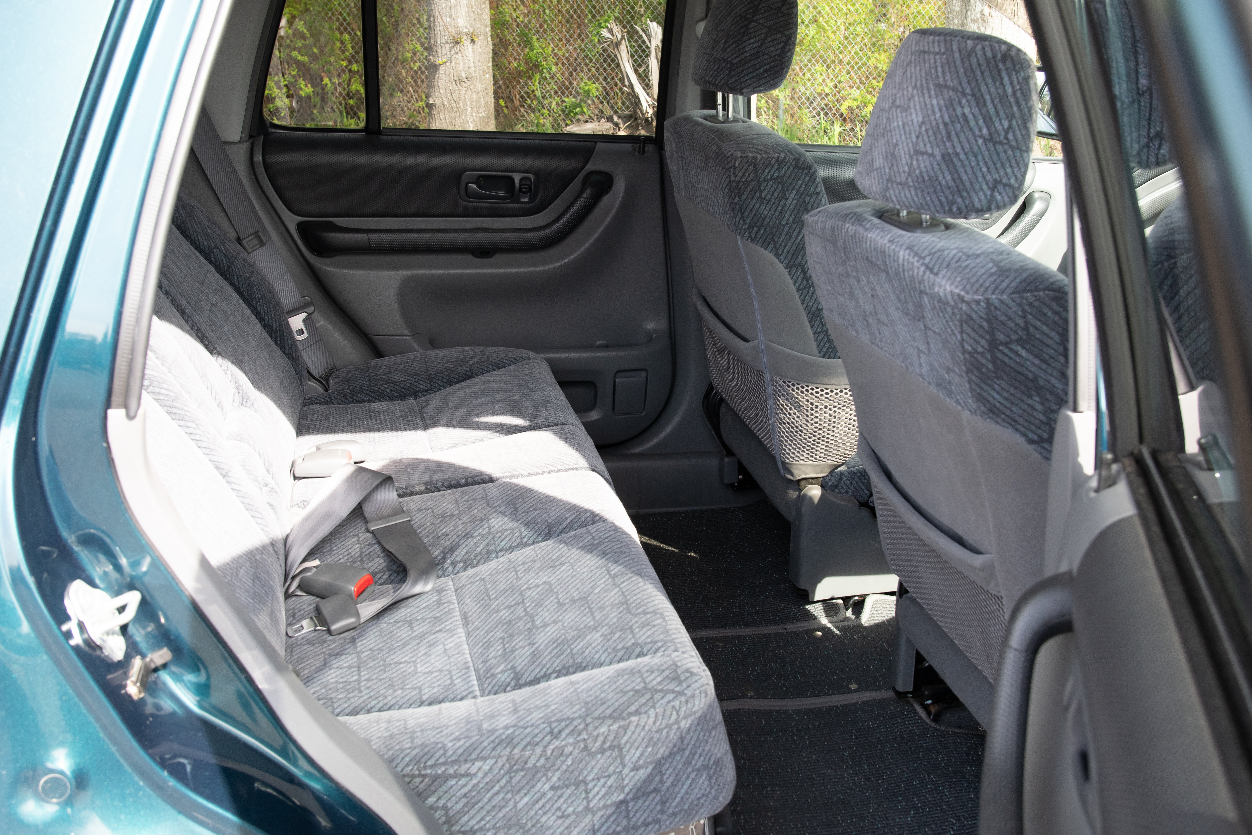 1998 Honda CR-V JDM car for sale — photo 10 of 14