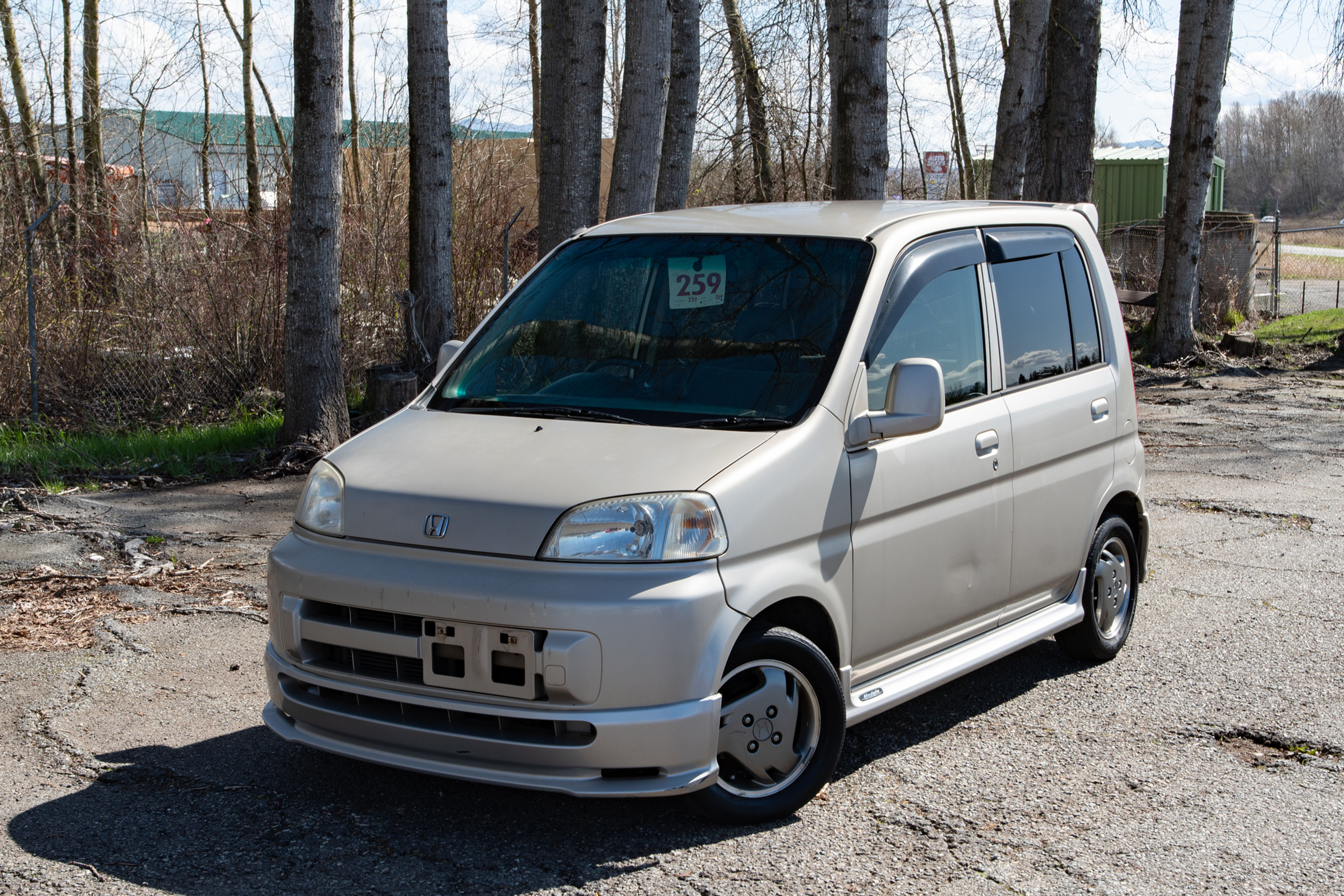 2001 Honda Life L