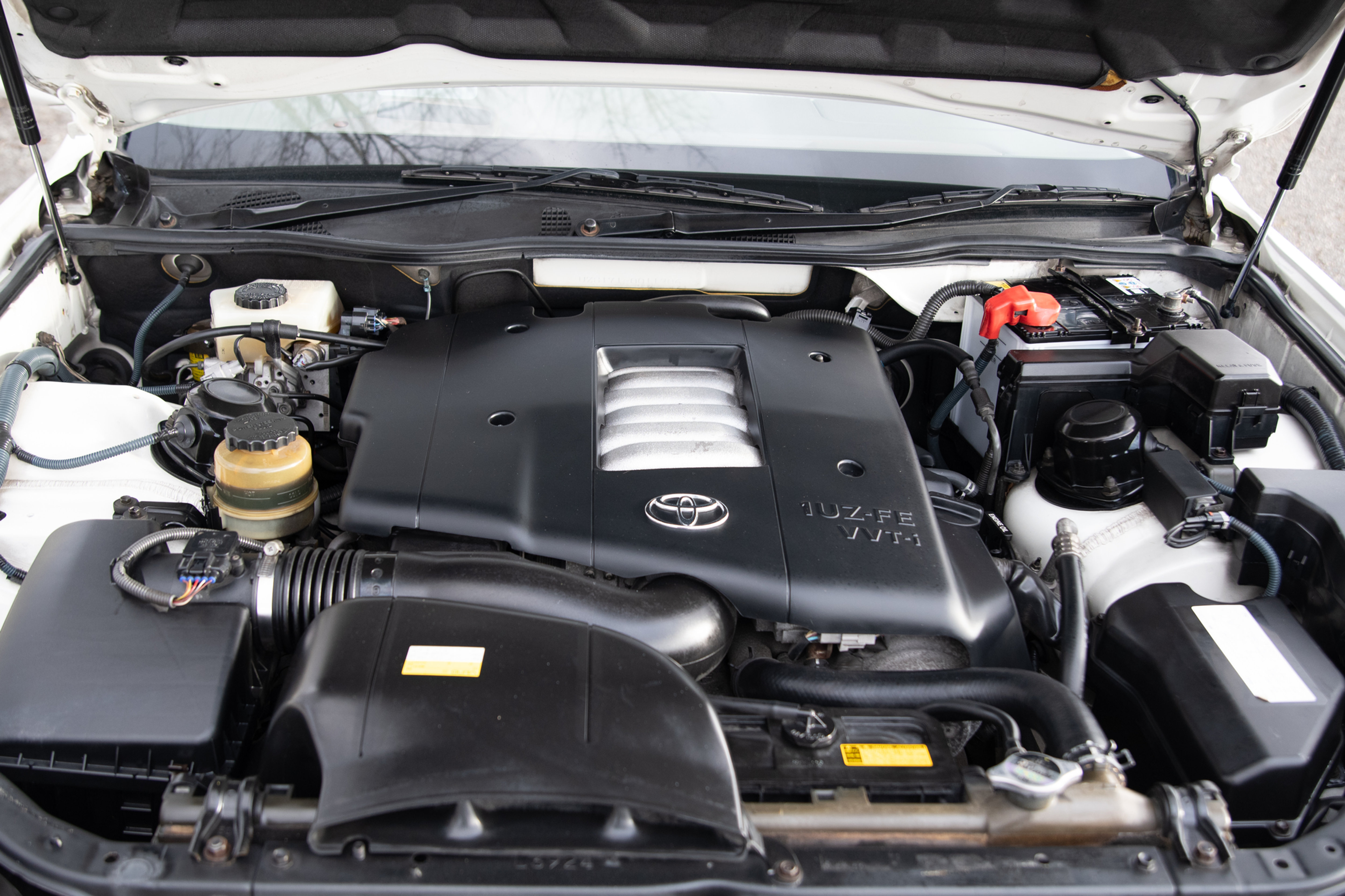 2001 Toyota Majesta JDM car for sale — photo 11 of 15
