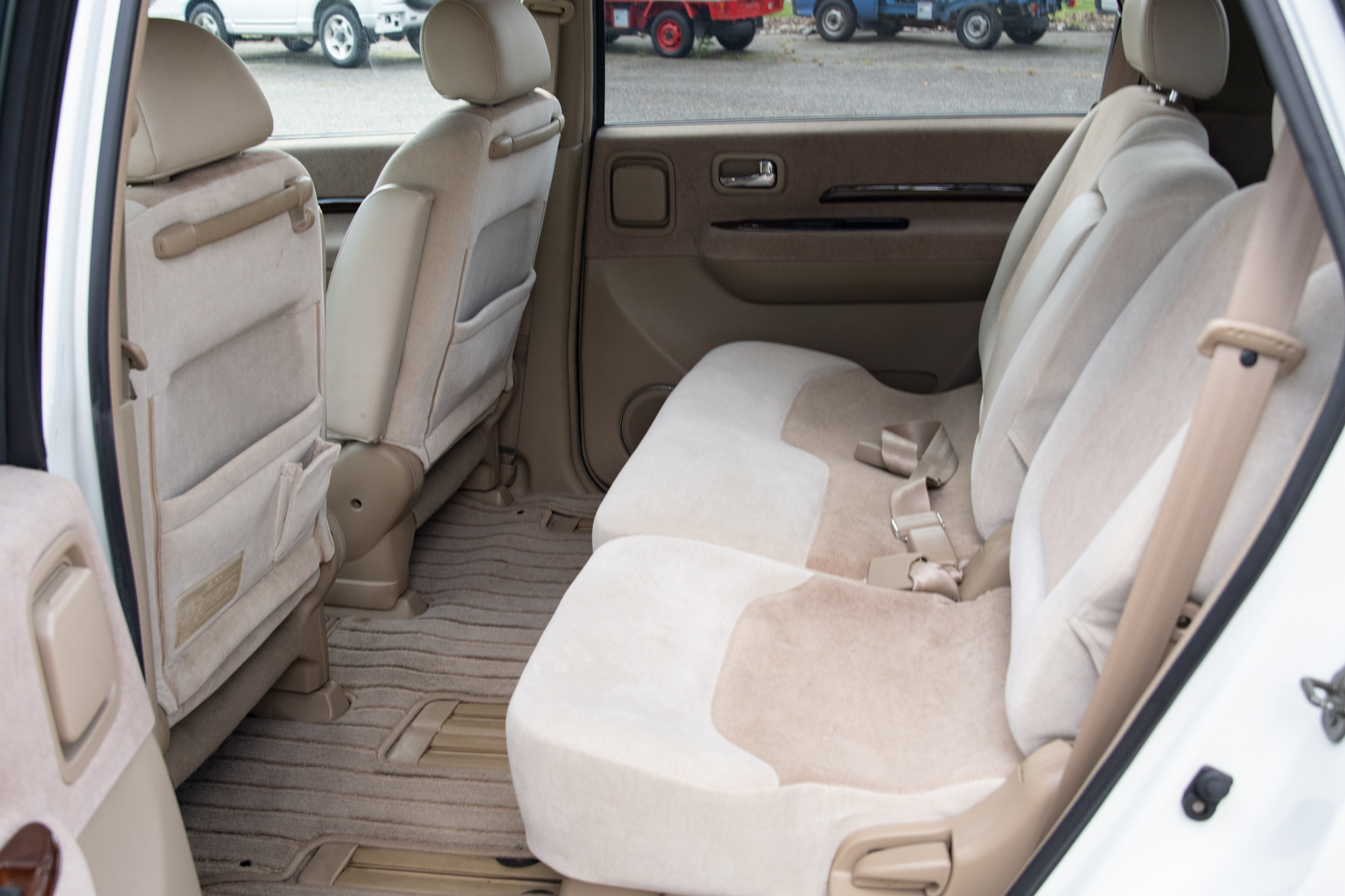 2001 Nissan Presage JDM car for sale — photo 11 of 15