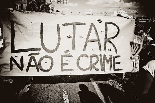 Comunidade Acadêmica e Servidores publicam documentos em apoio às lutas sociais, as ocupações estuda