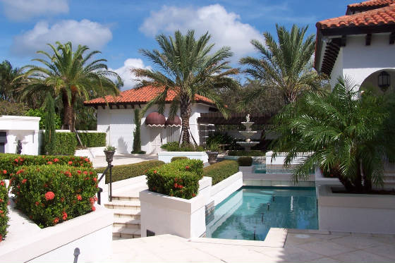 JXC Landscaping Pots / Fountains