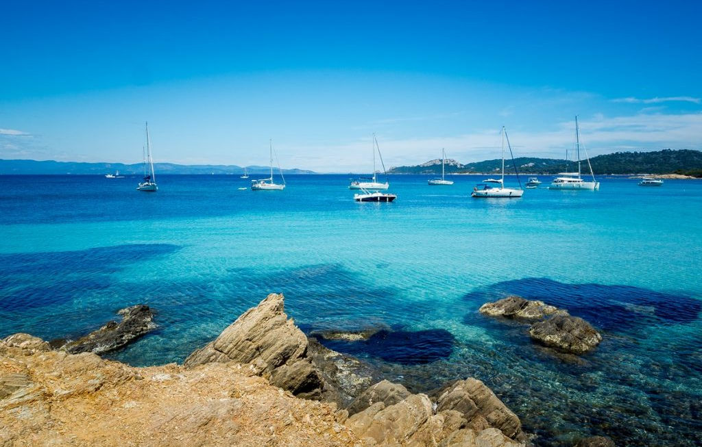 Location de vacance à la Londe les Maures 83.
Face aux iles d'ors