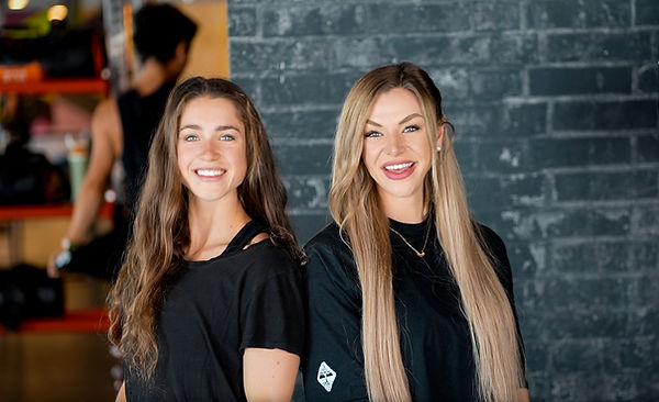 Annika Drescher und Larissa Reinelt