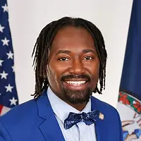 Nadarius-Clark-Headshot-VA-HD-84.jpg.webp