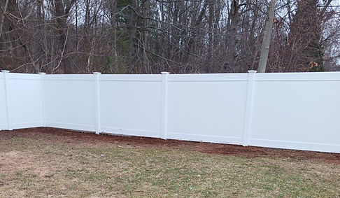 Perfecto's Painting LLC - Residential Vinyl Fence 05