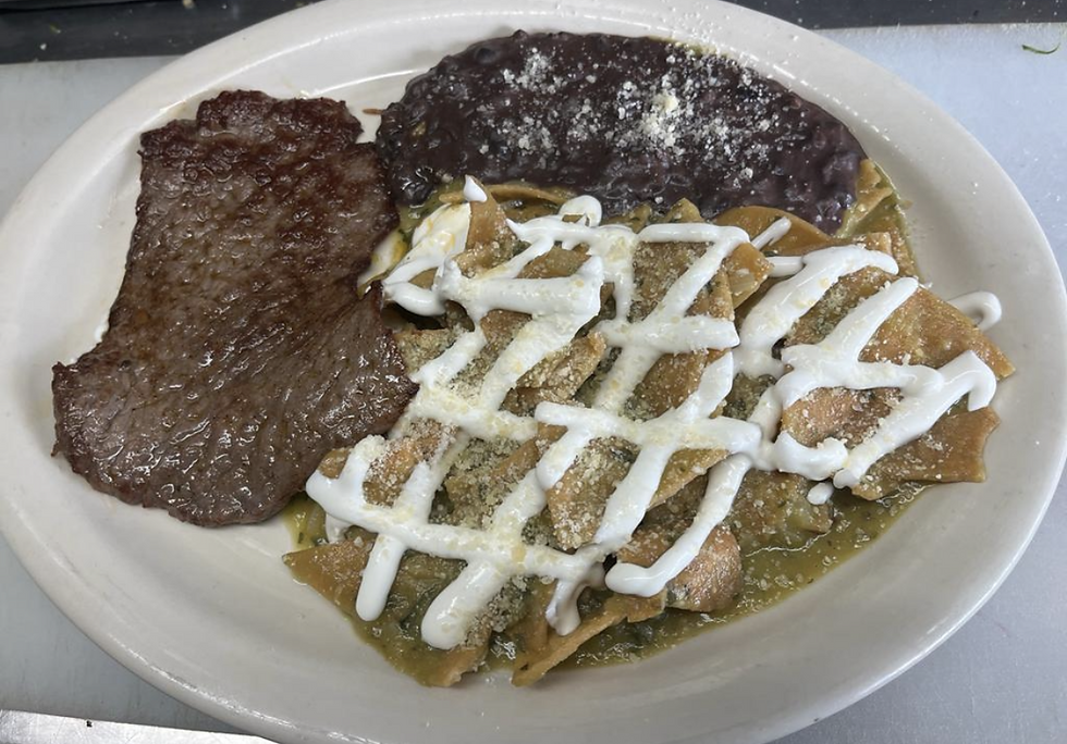 Chilaquiles con Steak image