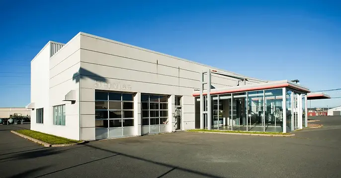 exterior-cleaning-car-dealership