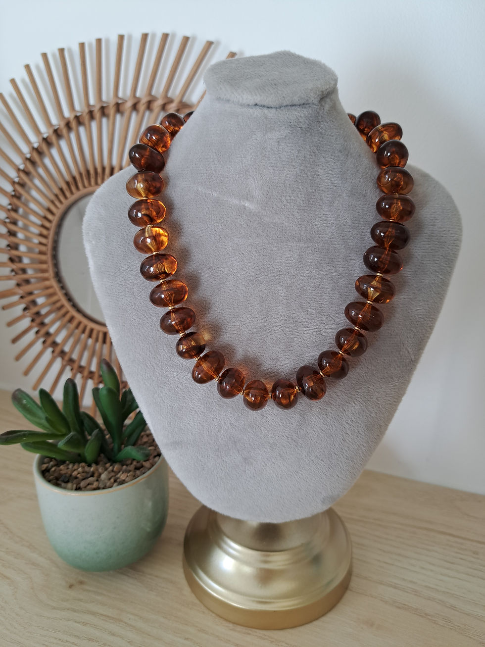 Miniature : Collier grosses perles résine Yuri 