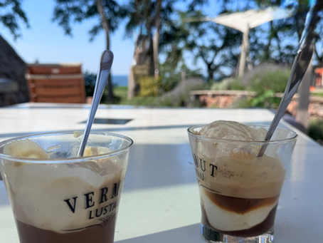 Eiskaffee im garten