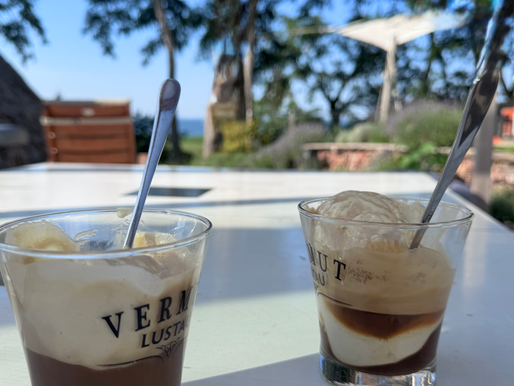 Eiskaffee im garten