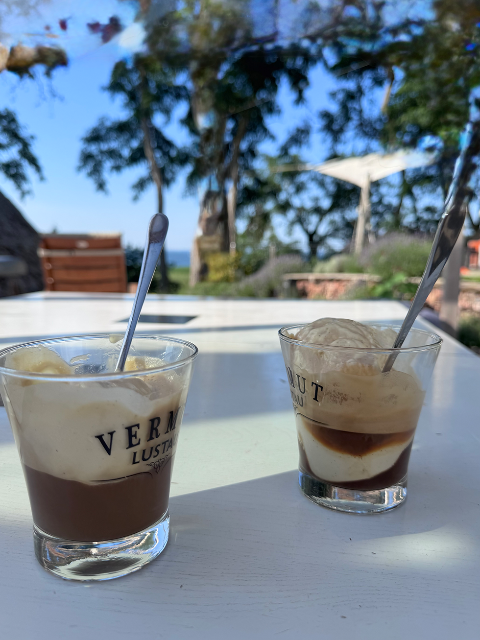 Eiskaffee im garten