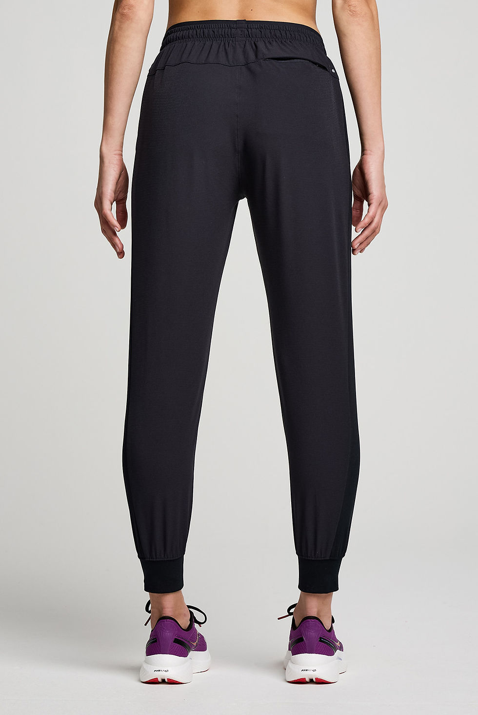 Прев'ю: Жіночі спортивні штани Saucony Boston Woven Pant SAW800448-BK XS