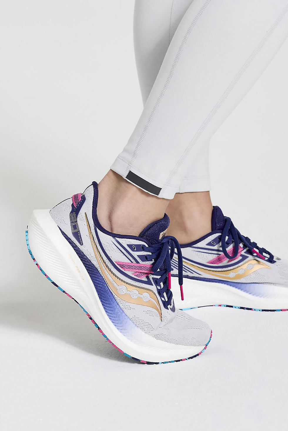 Прев'ю: Жіночі тайтси Saucony Solstice Tight 800392-CY M