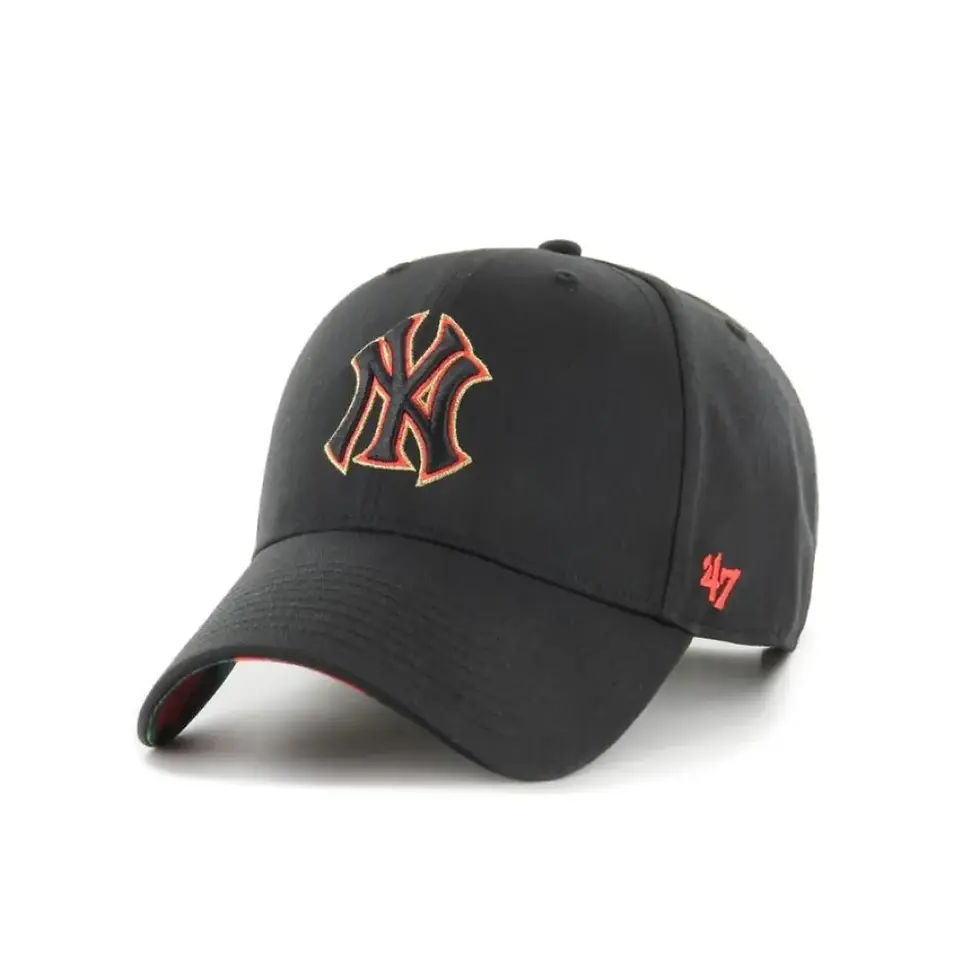 Чорна кепка New York Yankees з логотипом, інтернет-магазин SwimDream.