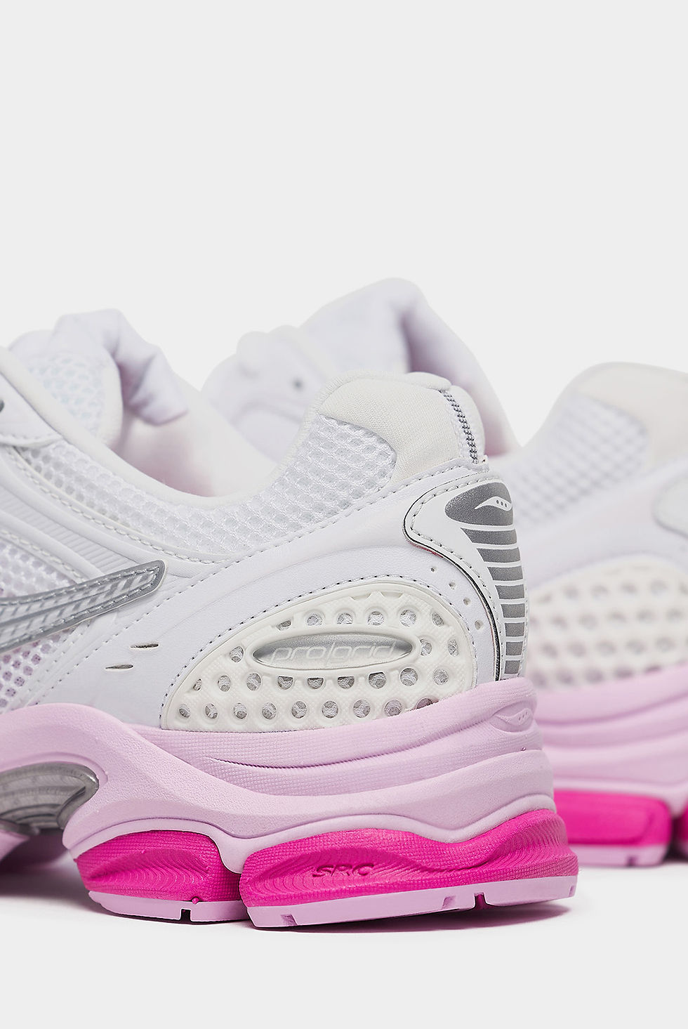 Прев'ю: Жіночі кросівки Saucony Progrid Triumph 4 S60901-1 7.5