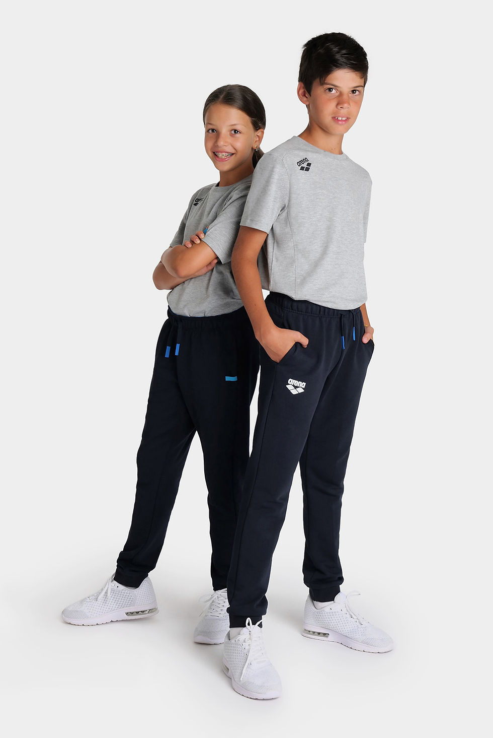 Прев'ю: Дитячі спортивні штани Arena Team Pant Solid 005350-700 14 років