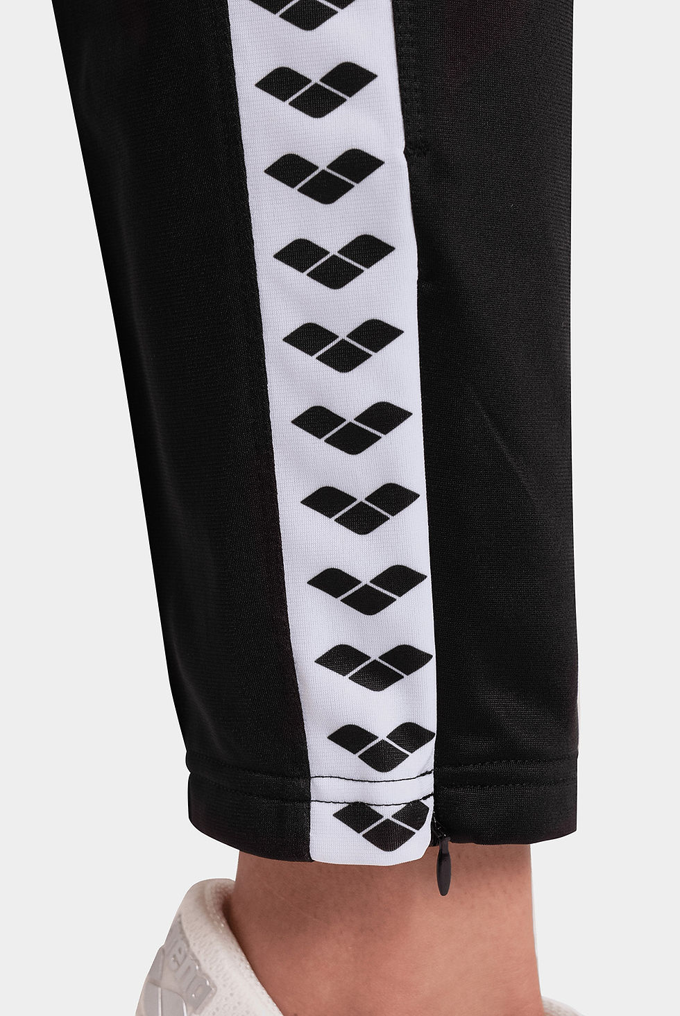 Прев'ю: Жіночі спортивні штани Arena 7/8 Team Pant 001780-510 XS