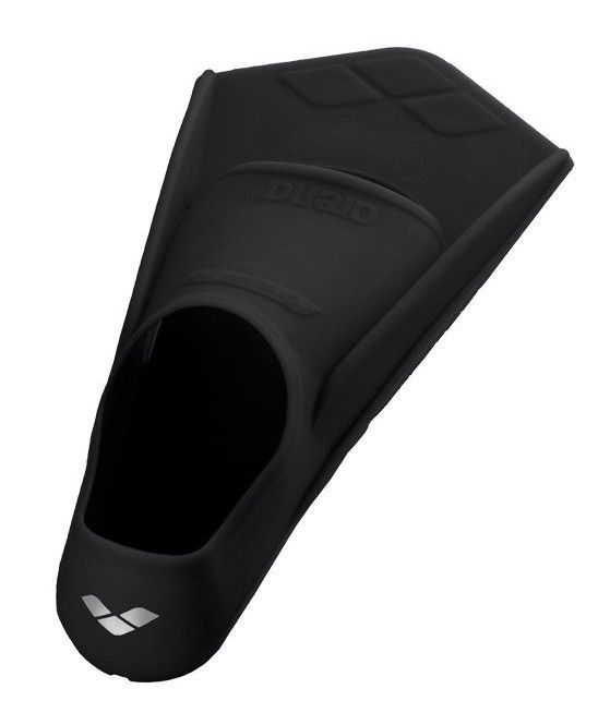 Прев'ю: Чорна ласта Arena. Ласти для плавання, логотип бренду, аксесуари для басейну.