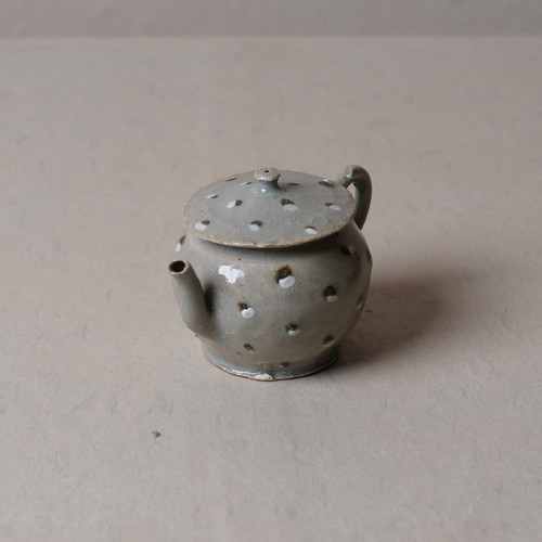 青磁の茶壺 Janghyun Cho 青磁茶壺 A59 | leaf-mania