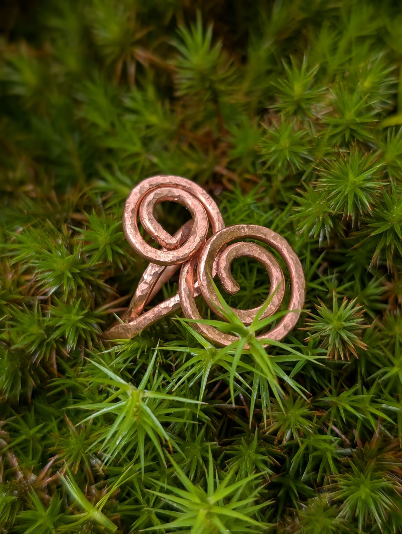 The Grounding Spiral Thumb Ring: Hand-Hammered Raw Copper – £25