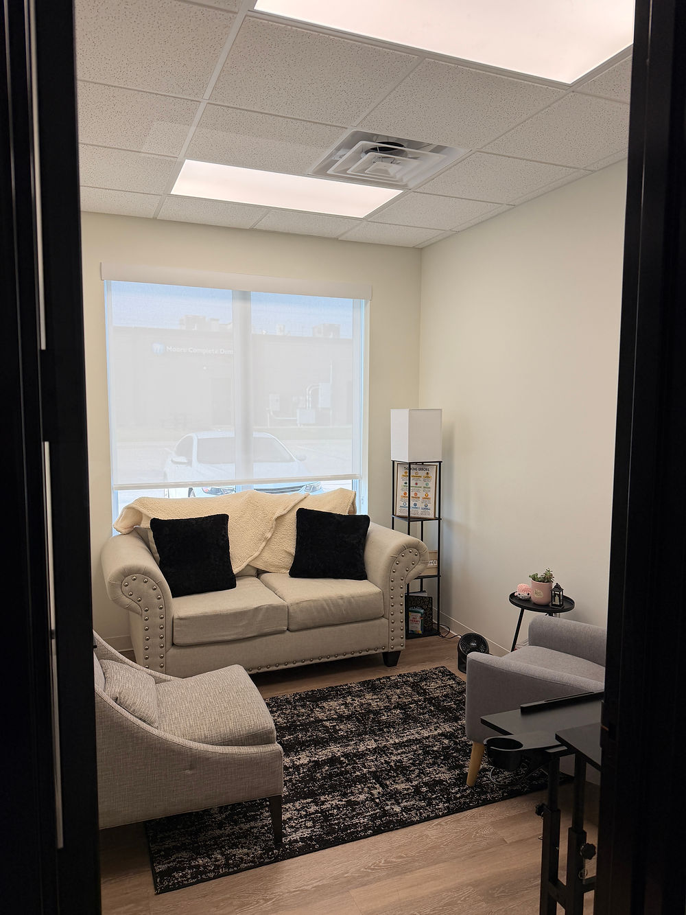 Professional office space for client contact