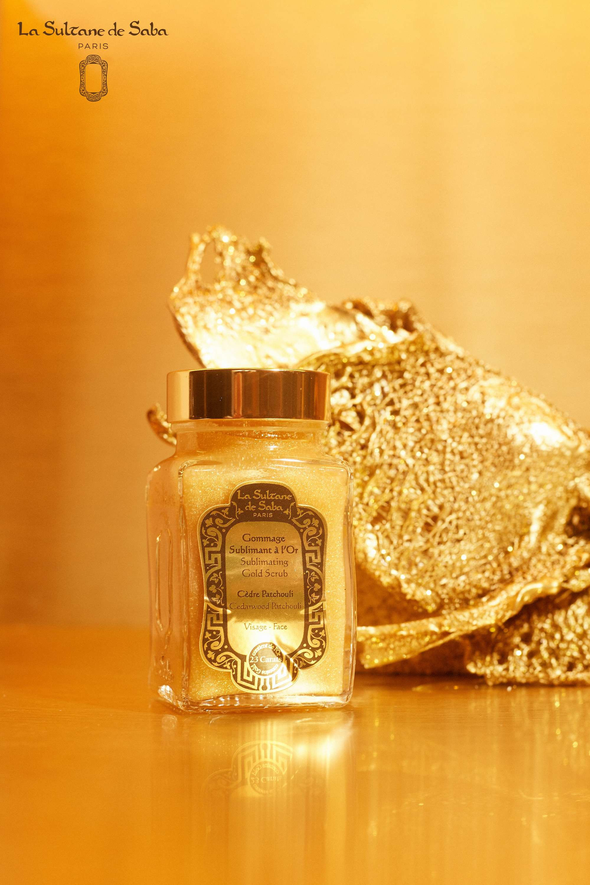 Gommage Sublimant à l'Or Senteur Cèdre Patchouli