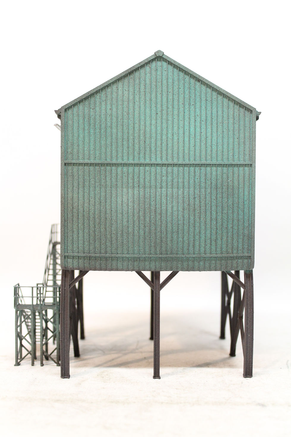 Thumbnail: Cement Lorry Loading Building GREEN 1:76 OO Gauge Model Railway