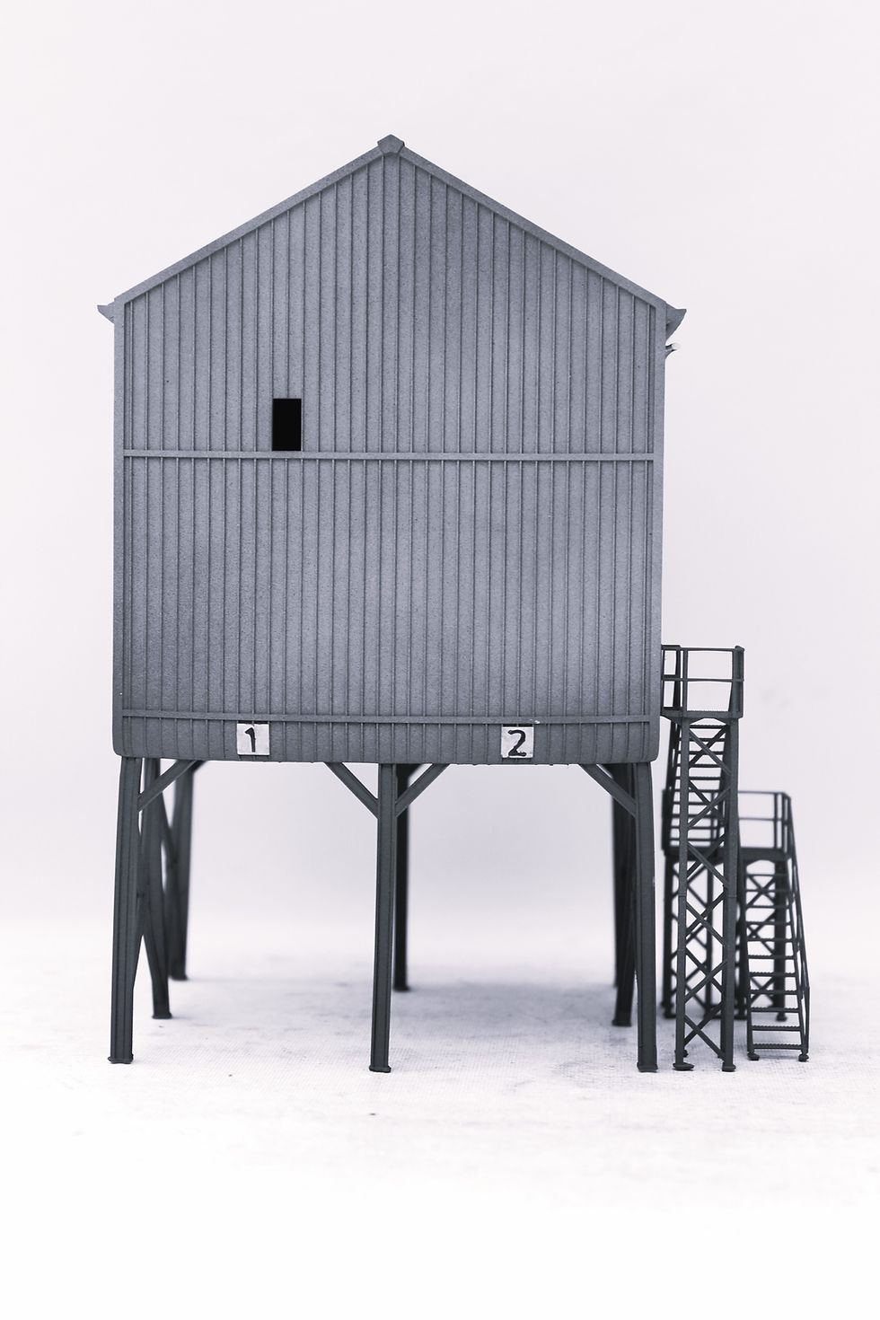 Thumbnail: Cement Lorry Loading Building 1:76 OO Gauge Model Railway UNPAINTED