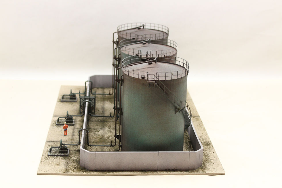 Thumbnail: Oil Storage Tanks Bunded Yard with pipework OO Gauge Model Railway Scene 2