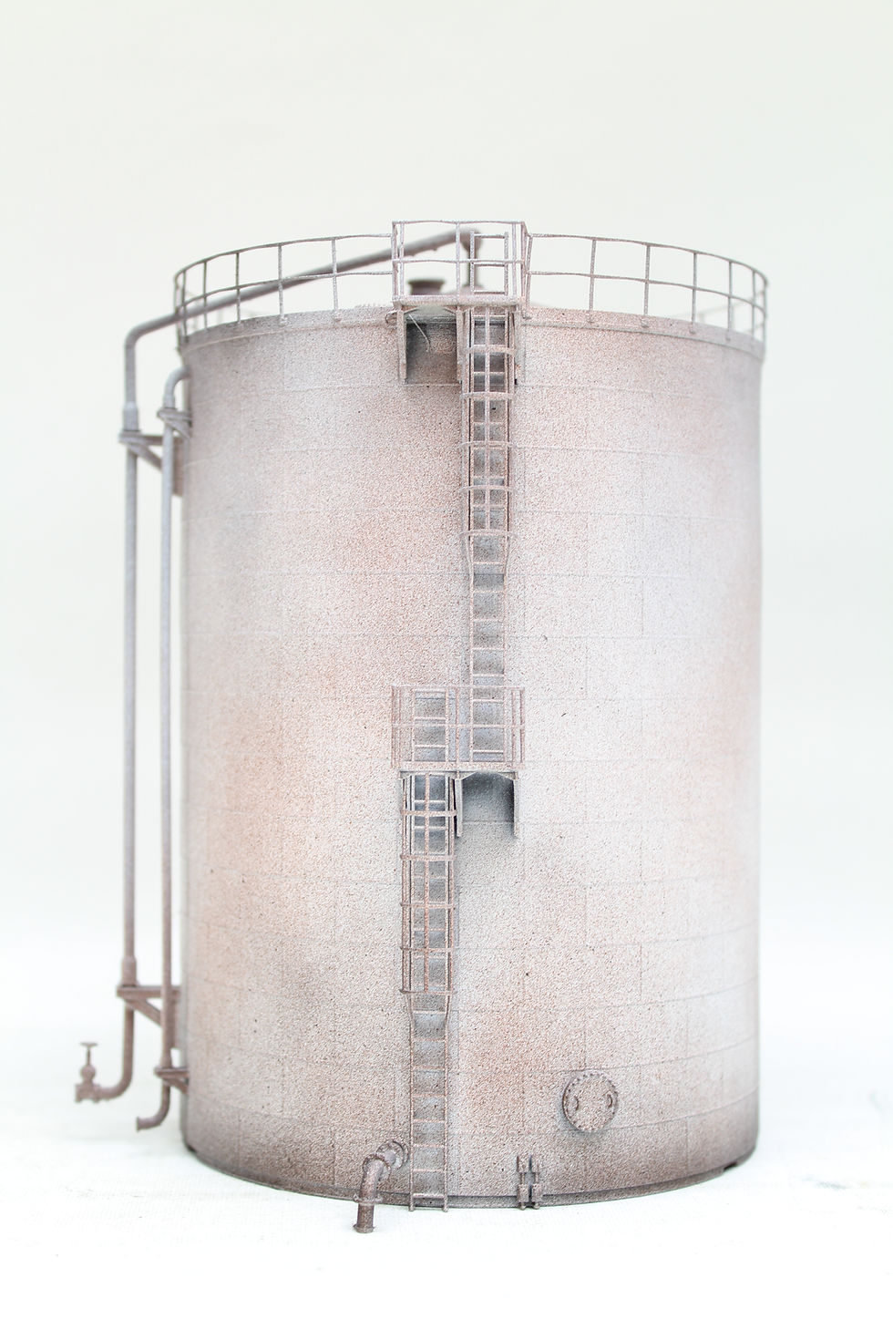 Thumbnail: Large Oil Storage Tank with ladder 165mm - WHITE RUSTY -1:76 OO Gauge Model Rail