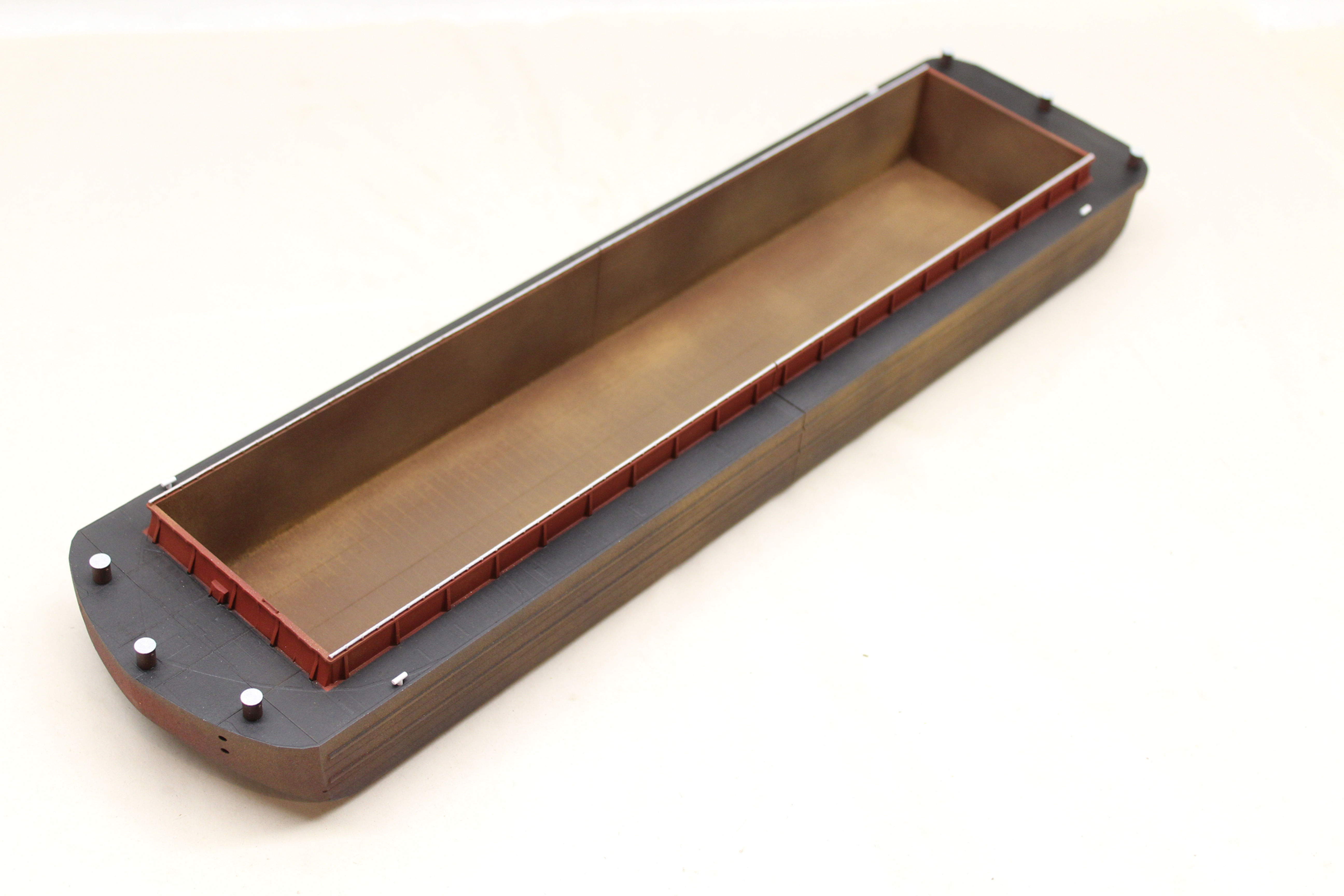 Bulk Cargo River Barge - Empty - Red Sides