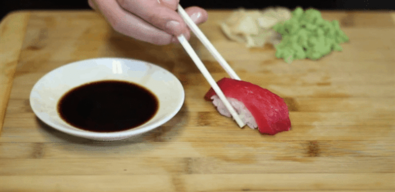 TREMPE SON SUSHI 2.gif