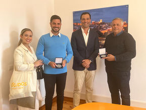 Presidente do Instituto Gestar recebe da Câmara de Óbidos medalha de mérito por reconhecimento 