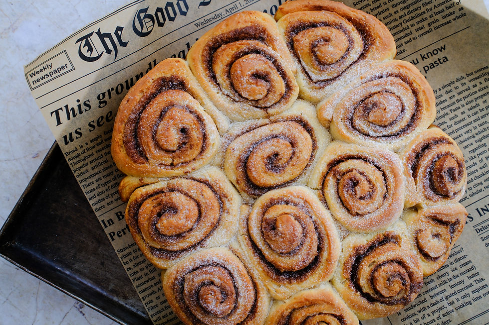 Kváskové škoricové slimáky / osie hniezda Sourdough Cinnamon Rolls